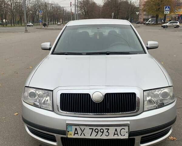 Сірий Шкода Суперб, об'ємом двигуна 1.8 л та пробігом 312 тис. км за 5000 $, фото 1 на Automoto.ua