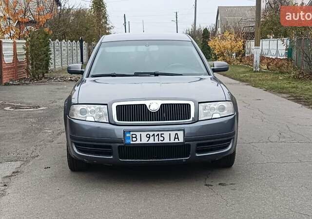 Сірий Шкода Суперб, об'ємом двигуна 2.5 л та пробігом 320 тис. км за 4750 $, фото 1 на Automoto.ua