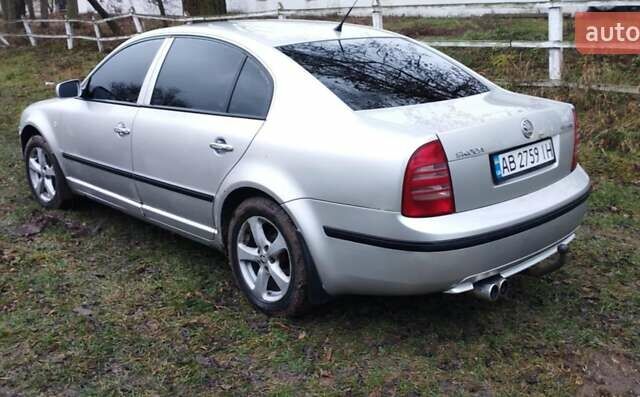 Серый Шкода Суперб, объемом двигателя 1.78 л и пробегом 402 тыс. км за 3350 $, фото 1 на Automoto.ua