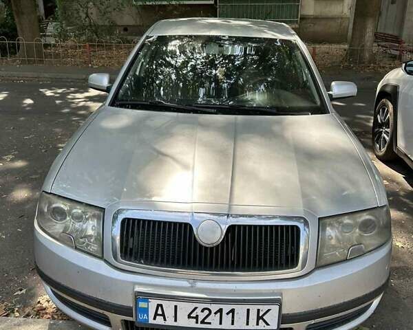 Серый Шкода Суперб, объемом двигателя 1.78 л и пробегом 261 тыс. км за 4900 $, фото 1 на Automoto.ua