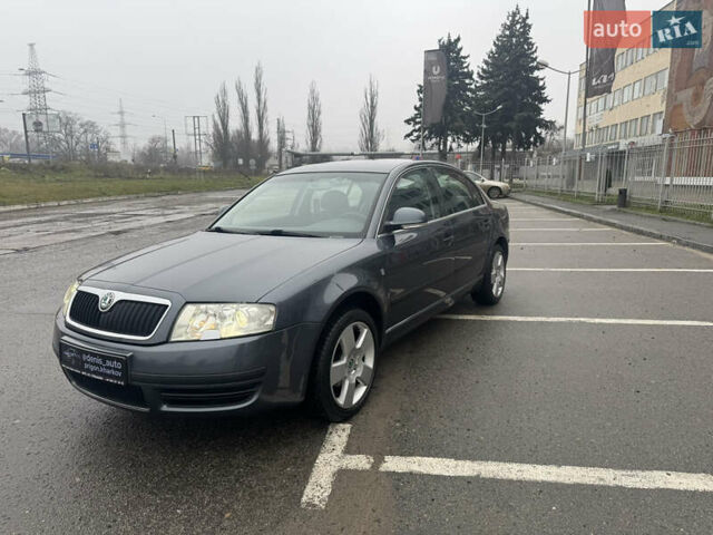 Сірий Шкода Суперб, об'ємом двигуна 1.8 л та пробігом 236 тис. км за 6999 $, фото 1 на Automoto.ua