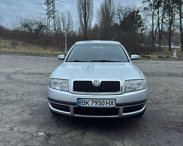 Сірий Шкода Суперб, об'ємом двигуна 1.78 л та пробігом 270 тис. км за 5300 $, фото 1 на Automoto.ua