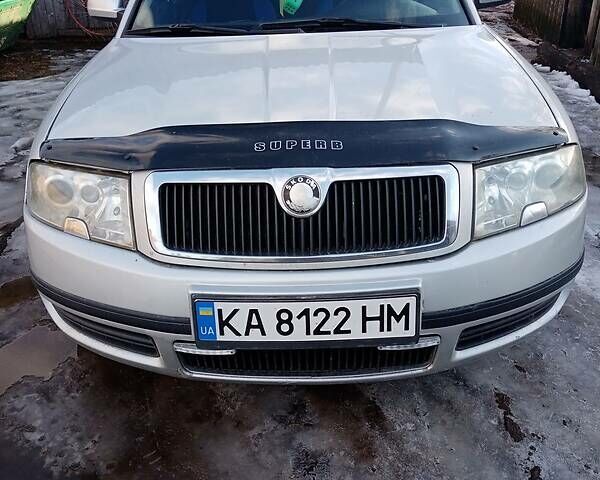 Серый Шкода Суперб, объемом двигателя 1.8 л и пробегом 281 тыс. км за 3800 $, фото 1 на Automoto.ua