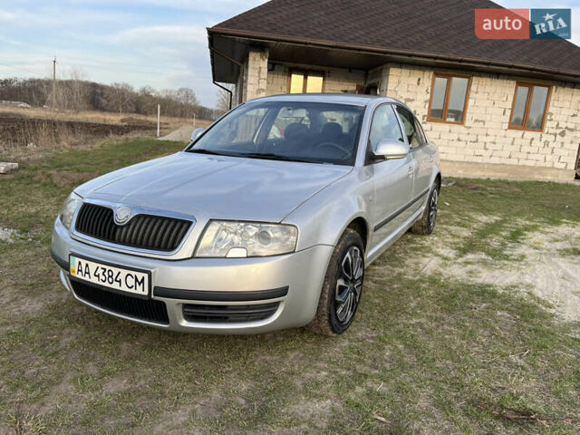 Серый Шкода Суперб, объемом двигателя 1.78 л и пробегом 265 тыс. км за 4600 $, фото 1 на Automoto.ua
