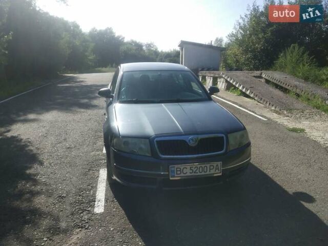 Сірий Шкода Суперб, об'ємом двигуна 2.5 л та пробігом 286 тис. км за 5700 $, фото 1 на Automoto.ua