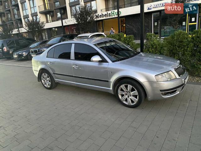 Серый Шкода Суперб, объемом двигателя 1.8 л и пробегом 290 тыс. км за 5500 $, фото 1 на Automoto.ua