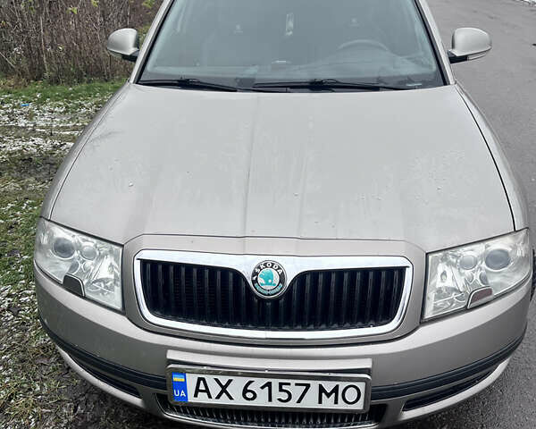 Серый Шкода Суперб, объемом двигателя 1.9 л и пробегом 350 тыс. км за 6600 $, фото 1 на Automoto.ua
