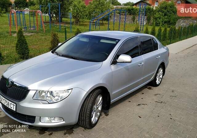 Серый Шкода Суперб, объемом двигателя 1.8 л и пробегом 230 тыс. км за 8999 $, фото 1 на Automoto.ua