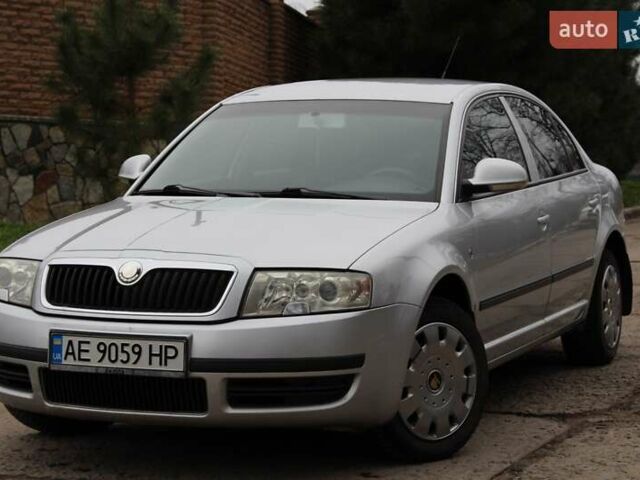 Серый Шкода Суперб, объемом двигателя 1.78 л и пробегом 168 тыс. км за 4700 $, фото 1 на Automoto.ua