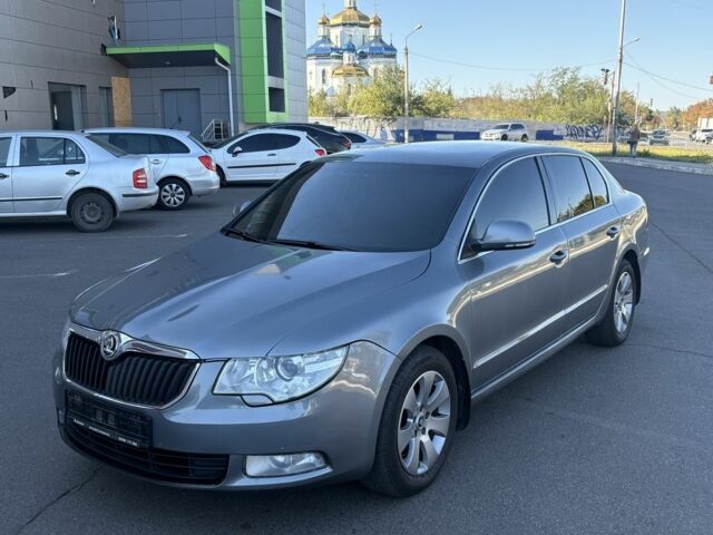 Сірий Шкода Суперб, об'ємом двигуна 1.8 л та пробігом 187 тис. км за 8450 $, фото 1 на Automoto.ua