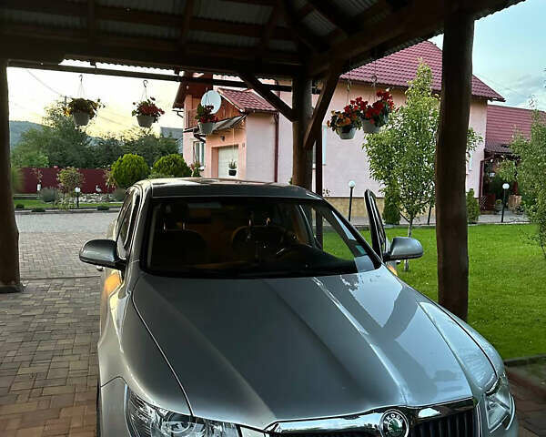 Серый Шкода Суперб, объемом двигателя 1.8 л и пробегом 70 тыс. км за 11000 $, фото 1 на Automoto.ua