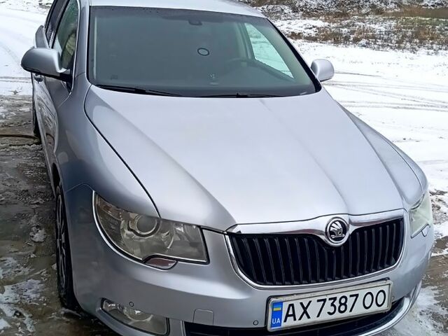 Серый Шкода Суперб, объемом двигателя 2 л и пробегом 197 тыс. км за 10200 $, фото 1 на Automoto.ua