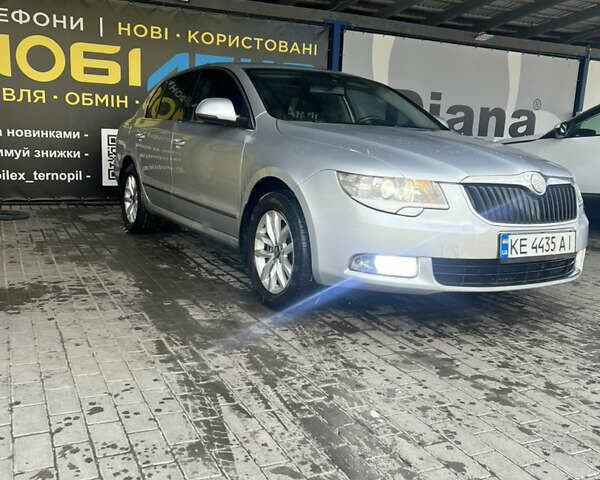 Сірий Шкода Суперб, об'ємом двигуна 1.8 л та пробігом 222 тис. км за 9000 $, фото 1 на Automoto.ua