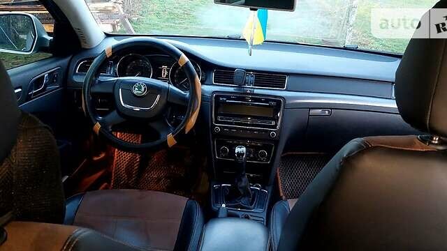 Шкода Суперб 2012 в Львове на Automoto.ua Серый Шкода Суперб, объемом двигателя 1.8 л и пробегом 184 тыс. км за 8600 $, фото 1 на Automoto.ua