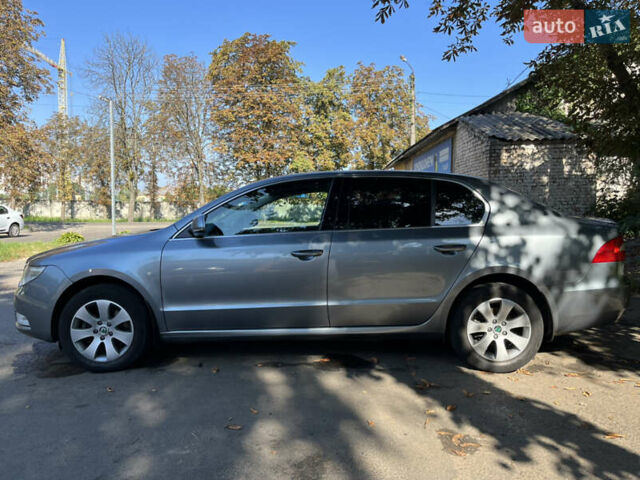 Серый Шкода Суперб, объемом двигателя 1.8 л и пробегом 173 тыс. км за 11500 $, фото 1 на Automoto.ua
