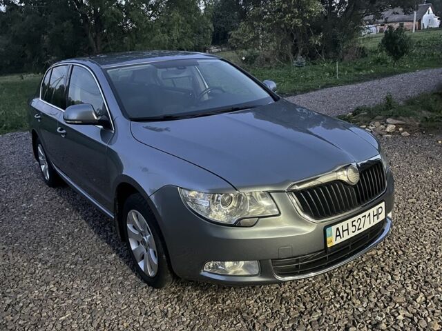 Сірий Шкода Суперб, об'ємом двигуна 1.8 л та пробігом 165 тис. км за 10400 $, фото 1 на Automoto.ua