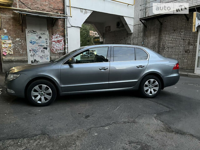 Сірий Шкода Суперб, об'ємом двигуна 1.8 л та пробігом 167 тис. км за 11500 $, фото 1 на Automoto.ua