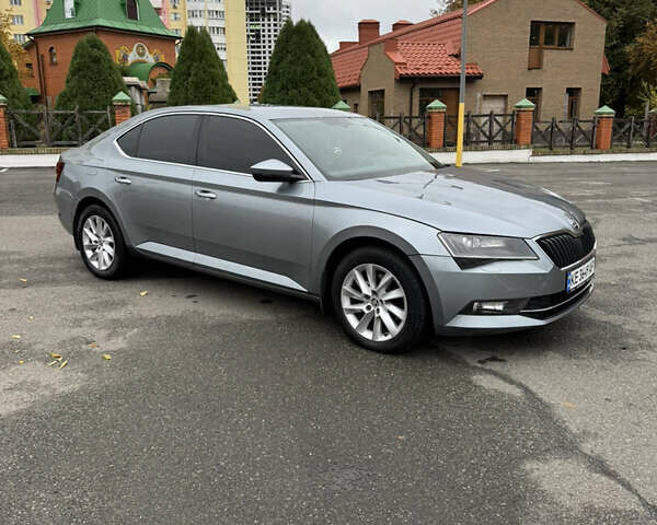 Серый Шкода Суперб, объемом двигателя 1.97 л и пробегом 260 тыс. км за 17350 $, фото 1 на Automoto.ua