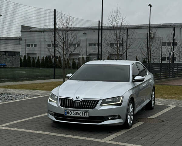 Серый Шкода Суперб, объемом двигателя 1.97 л и пробегом 243 тыс. км за 16499 $, фото 1 на Automoto.ua