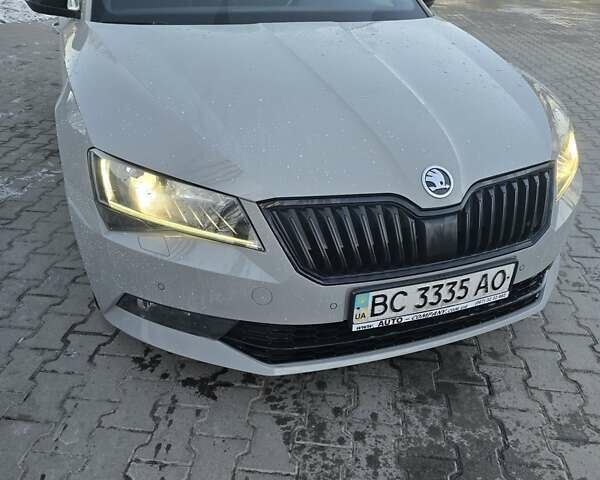 Серый Шкода Суперб, объемом двигателя 1.97 л и пробегом 215 тыс. км за 26000 $, фото 1 на Automoto.ua