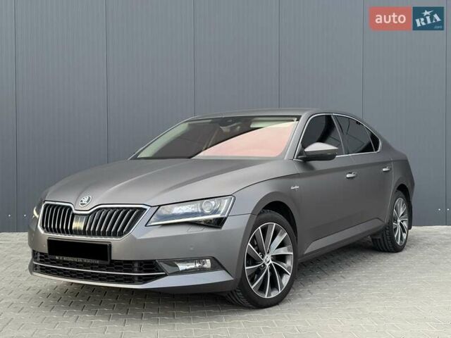 Сірий Шкода Суперб, об'ємом двигуна 1.97 л та пробігом 151 тис. км за 29500 $, фото 1 на Automoto.ua