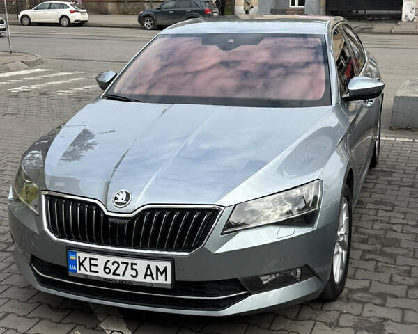 Серый Шкода Суперб, объемом двигателя 1.97 л и пробегом 167 тыс. км за 30750 $, фото 1 на Automoto.ua