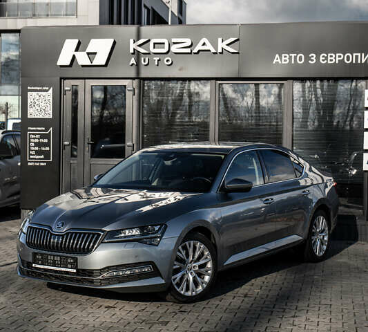 Серый Шкода Суперб, объемом двигателя 1.97 л и пробегом 164 тыс. км за 27700 $, фото 1 на Automoto.ua