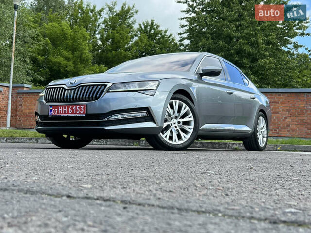 Серый Шкода Суперб, объемом двигателя 1.97 л и пробегом 202 тыс. км за 26999 $, фото 1 на Automoto.ua