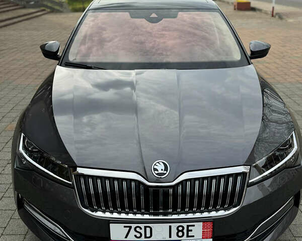 Серый Шкода Суперб, объемом двигателя 1.97 л и пробегом 84 тыс. км за 34700 $, фото 1 на Automoto.ua