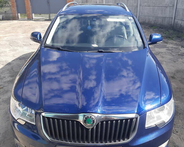 Синий Шкода Суперб, объемом двигателя 1.6 л и пробегом 239 тыс. км за 9000 $, фото 1 на Automoto.ua
