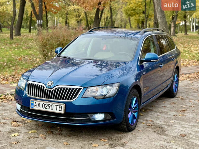 Синій Шкода Суперб, об'ємом двигуна 2 л та пробігом 325 тис. км за 10700 $, фото 1 на Automoto.ua