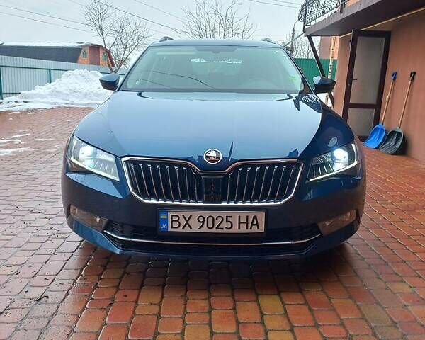 Синий Шкода Суперб, объемом двигателя 0 л и пробегом 217 тыс. км за 15700 $, фото 1 на Automoto.ua