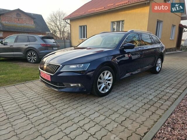 Синій Шкода Суперб, об'ємом двигуна 2 л та пробігом 232 тис. км за 15450 $, фото 1 на Automoto.ua