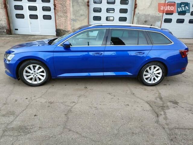 Синий Шкода Суперб, объемом двигателя 2 л и пробегом 240 тыс. км за 18600 $, фото 1 на Automoto.ua