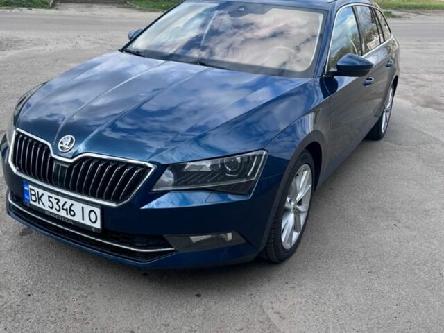 Синій Шкода Суперб, об'ємом двигуна 1.97 л та пробігом 200 тис. км за 18300 $, фото 1 на Automoto.ua