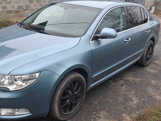 Синій Шкода Суперб, об'ємом двигуна 2 л та пробігом 227 тис. км за 7000 $, фото 1 на Automoto.ua