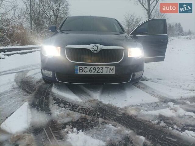 Синий Шкода Суперб, объемом двигателя 2 л и пробегом 314 тыс. км за 8600 $, фото 1 на Automoto.ua