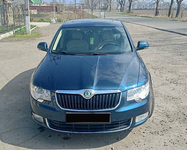 Синий Шкода Суперб, объемом двигателя 1.6 л и пробегом 195 тыс. км за 10900 $, фото 1 на Automoto.ua