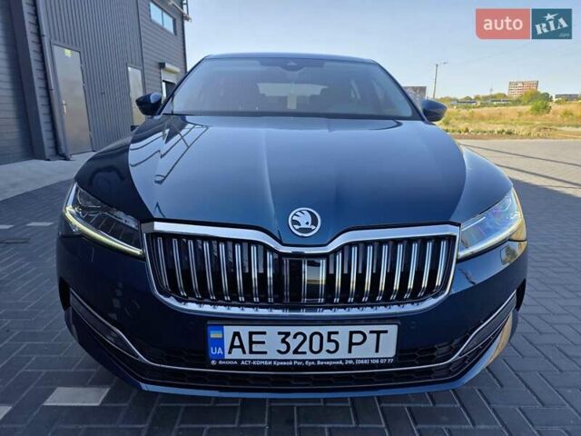 Синий Шкода Суперб, объемом двигателя 1.98 л и пробегом 25 тыс. км за 30999 $, фото 1 на Automoto.ua