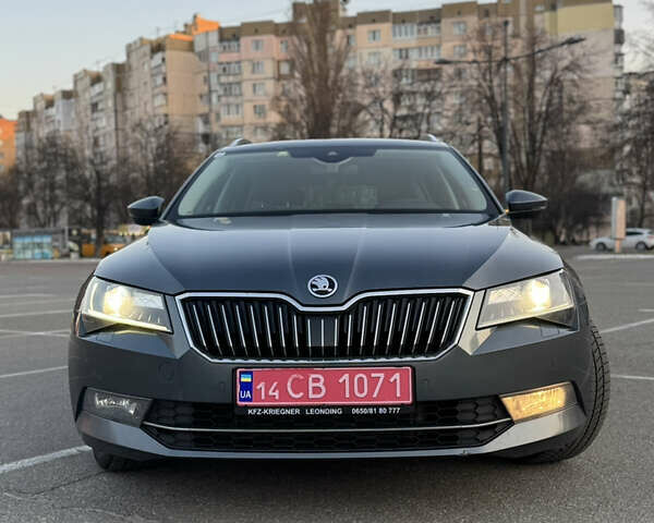Зеленый Шкода Суперб, объемом двигателя 2 л и пробегом 280 тыс. км за 15999 $, фото 1 на Automoto.ua