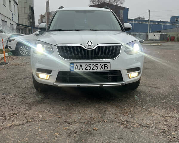 Белый Шкода Ети, объемом двигателя 1.97 л и пробегом 247 тыс. км за 15000 $, фото 1 на Automoto.ua