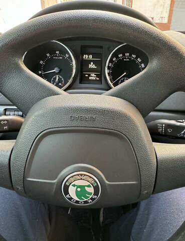 Шкода Єті, об'ємом двигуна 1.8 л та пробігом 110 тис. км за 8000 $, фото 1 на Automoto.ua