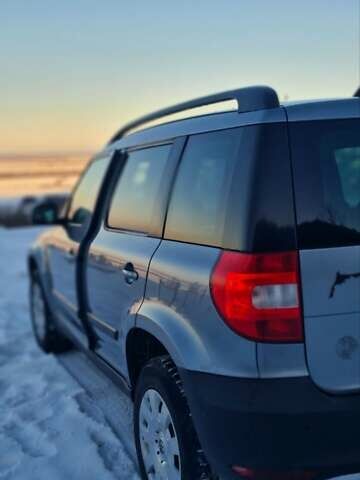 Сірий Шкода Єті, об'ємом двигуна 1.2 л та пробігом 248 тис. км за 6300 $, фото 1 на Automoto.ua