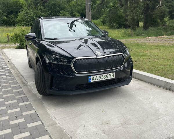 Черный Шкода Enyaq iV, объемом двигателя 0 л и пробегом 150 тыс. км за 20800 $, фото 1 на Automoto.ua