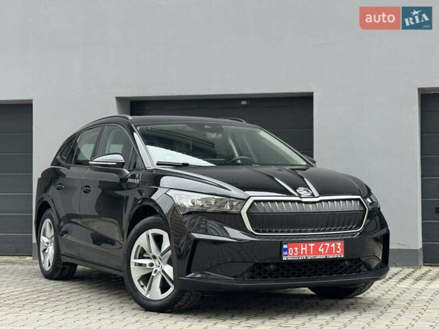 Черный Шкода Enyaq iV, объемом двигателя 0 л и пробегом 160 тыс. км за 18700 $, фото 1 на Automoto.ua