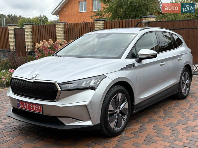 Серый Шкода Enyaq iV, объемом двигателя 0 л и пробегом 184 тыс. км за 18850 $, фото 1 на Automoto.ua