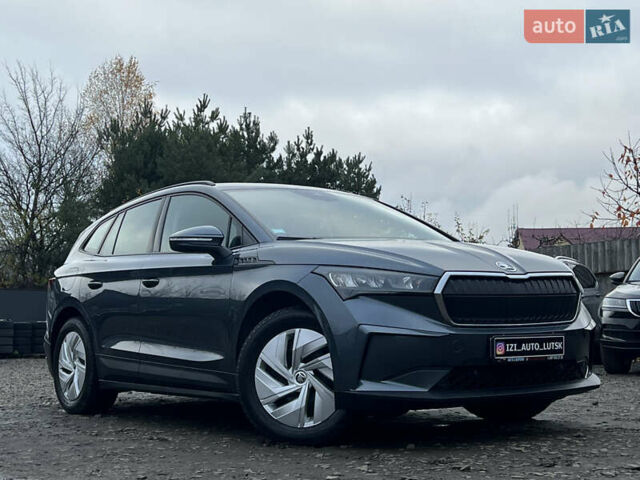 Серый Шкода Enyaq iV, объемом двигателя 0 л и пробегом 65 тыс. км за 22000 $, фото 1 на Automoto.ua