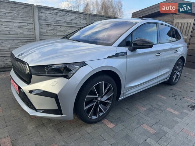 Серый Шкода Enyaq iV, объемом двигателя 0 л и пробегом 202 тыс. км за 25950 $, фото 1 на Automoto.ua