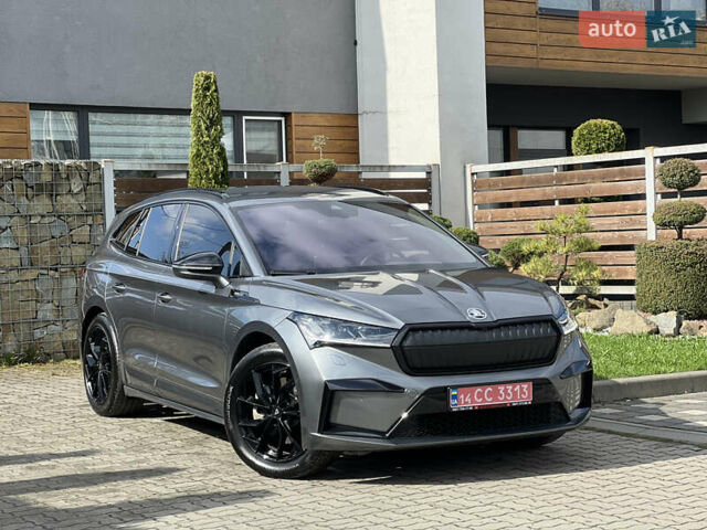 Серый Шкода Enyaq iV, объемом двигателя 0 л и пробегом 69 тыс. км за 28900 $, фото 1 на Automoto.ua