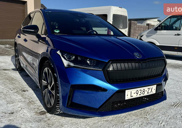 Синий Шкода Enyaq iV, объемом двигателя 0 л и пробегом 195 тыс. км за 21900 $, фото 1 на Automoto.ua